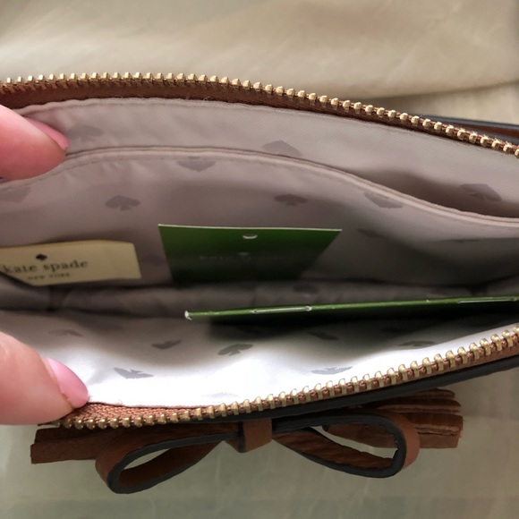 Kate Spade Hayes Wristlet/Clutch NWT - Picture 5 of 7